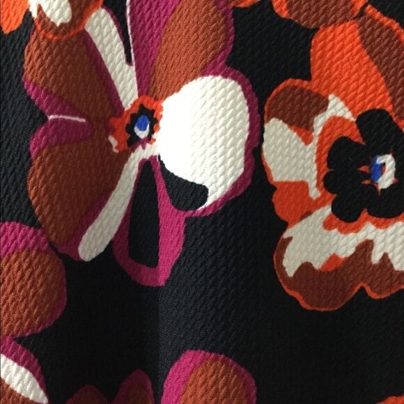 Eci Small floral flare skirt, career, work, dressy - Picture 5 of 6